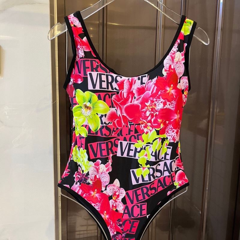 VERSACE